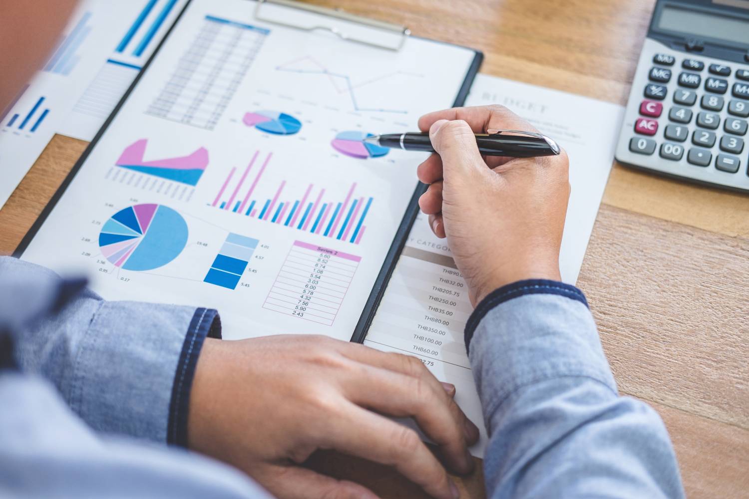 business-financing-accounting-banking-concept-2022-11-15-15-25-26-utc (1)